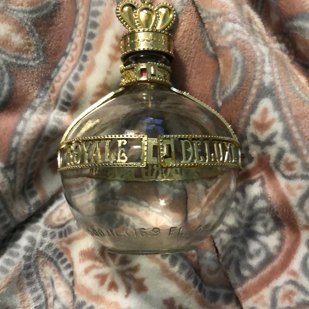 chambord liqueur royale deluxe bottle
